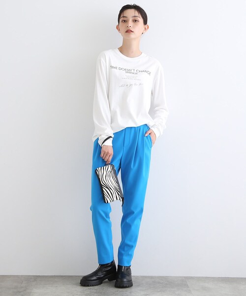 INDIVI(インディヴィ)の「【WORLD for the World】ロゴプリント ロングTシャツ(Tシャツ/カットソー・レディース・ブラック/ホワイト・38/13/05)」の19枚目の写真