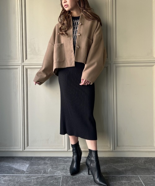 JUNOAH(ジュノア)の「コクーンスリーブショートコート(ステンカラーコート・レディース・アイボリー/ブラック/モカ・MEDIUM/LARGE/X-LARGE)」の7枚目の写真