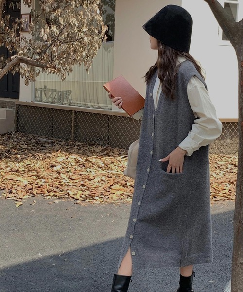VitaFelice(ヴィータフェリーチェ)の「フロントボタンVネックニットロングベスト(Tシャツ/カットソー・レディース・ベージュ/グレー/ブラック/グリーン・FREE)」の8枚目の写真