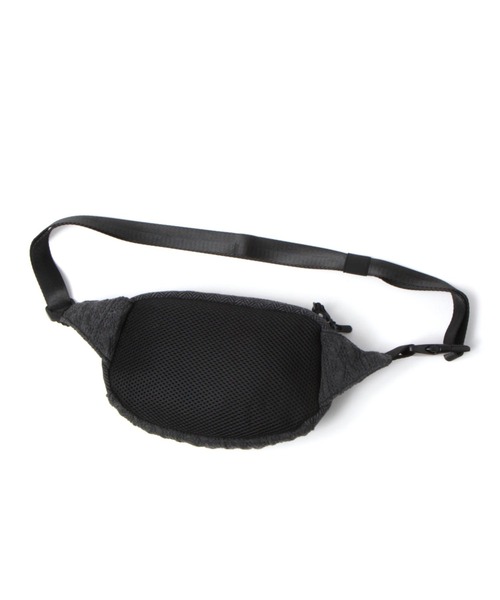 niko and...（ニコアンド）の「MIXオーバルボディバッグ（ボディバッグ/ウエストポーチ・メンズ・ブラック/オリーブ/ベージュ・FREE）」の6枚目の写真