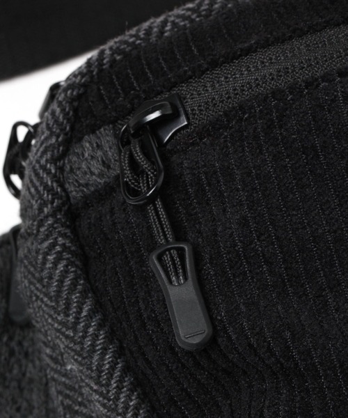 niko and...（ニコアンド）の「MIXオーバルボディバッグ（ボディバッグ/ウエストポーチ・メンズ・ブラック/オリーブ/ベージュ・FREE）」の9枚目の写真