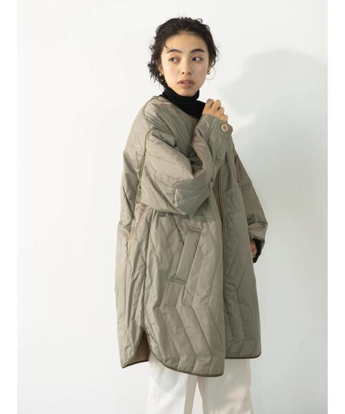 koe（コエ）の「リップストップ縦キルトコート（ノーカラーコート・レディース・グレイッシュベージュ/ライトカーキ・FREE）」の21枚目の写真