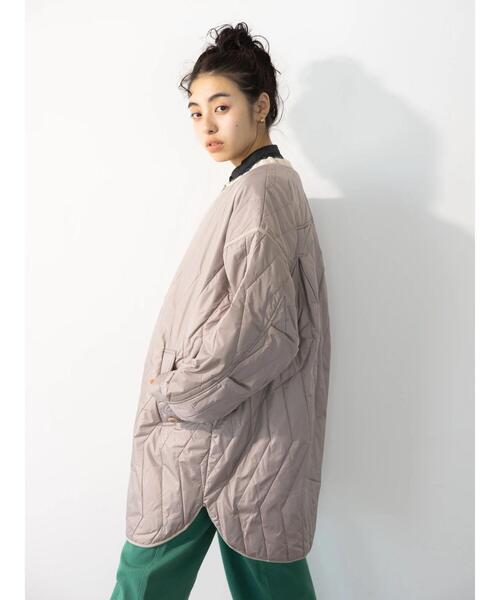koe（コエ）の「リップストップ縦キルトコート（ノーカラーコート・レディース・グレイッシュベージュ/ライトカーキ・FREE）」の18枚目の写真