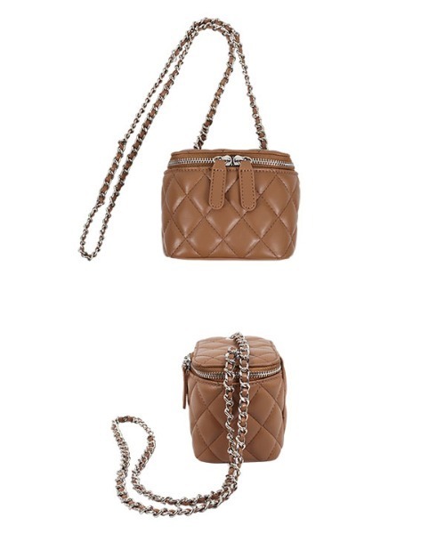 KOBE LETTUCE（コウベレタス）の「キルティングミニチェーンバッグ（ショルダーバッグ・レディース・ブラック/アイボリー/キャメル/レッド・FREE）」の14枚目の写真