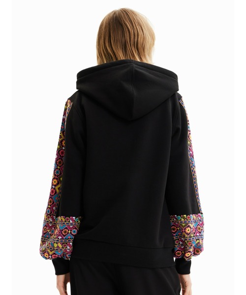 Desigual（デシグアル）の「エスニック刺繍 フーディ（スウェット・レディース・ブラック・XL/L/S/M/XXL/XS）」の4枚目の写真