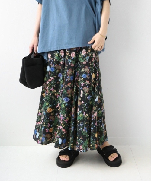 JOURNAL STANDARD relume（ジャーナルスタンダード　レリューム）の「《追加》ブラックフローラルマーメイドスカート（スカート・レディース・ホワイト/グリーン・FREE）」の5枚目の写真