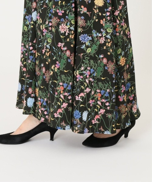 JOURNAL STANDARD relume（ジャーナルスタンダード　レリューム）の「《追加》ブラックフローラルマーメイドスカート（スカート・レディース・ホワイト/グリーン・FREE）」の17枚目の写真