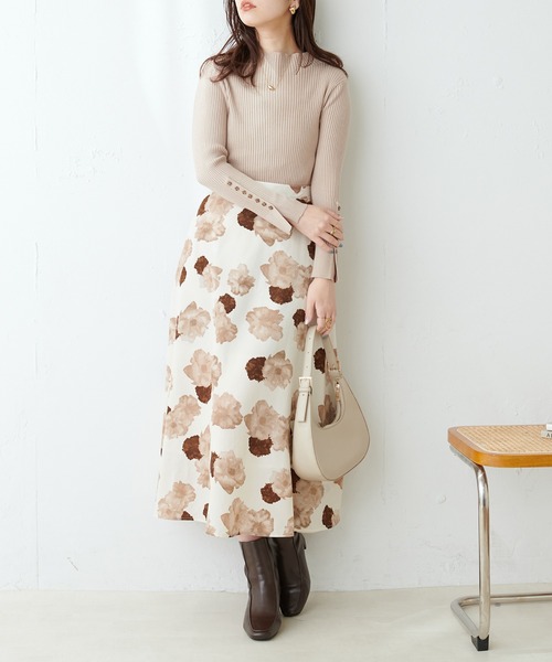 natural couture（ナチュラルクチュール）の「アソート柄フレアスカート（スカート・レディース・イエロー/ブラック/ブルー/ライトベージュ・FREE）」の21枚目の写真