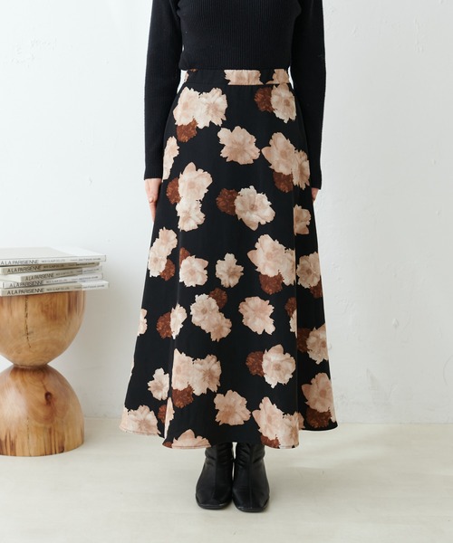 natural couture（ナチュラルクチュール）の「アソート柄フレアスカート（スカート・レディース・イエロー/ブラック/ブルー/ライトベージュ・FREE）」の16枚目の写真
