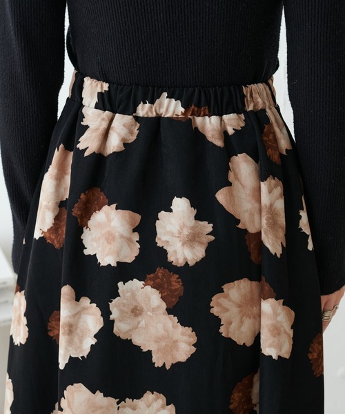 natural couture（ナチュラルクチュール）の「アソート柄フレアスカート（スカート・レディース・イエロー/ブラック/ブルー/ライトベージュ・FREE）」の12枚目の写真