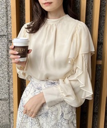 華やかに大人ガーリーな着こなし/前後2WAYボウタイブラウス