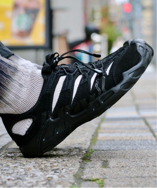 inov-8（イノヴェイト）の「INOV-8/イノヴェイト RECOLITE 190 UNI リコーライト190（サンダル・メンズ・ホワイト/ブラック・9/8/7/10）」の7枚目の写真