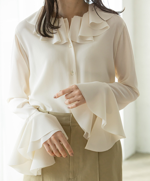 Noble（ノーブル）の「ラッフルカラースリーブブラウス（シャツ 