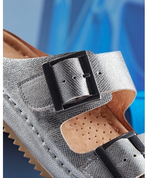 Clarks(クラークス)の「Brookleigh Sun / ブルックリンサン (シルバーレザー)(サンダル・レディース・シルバー・UK5.5/UK5/UK6/UK4/UK3/UK3.5/UK4.5)」の2枚目の写真