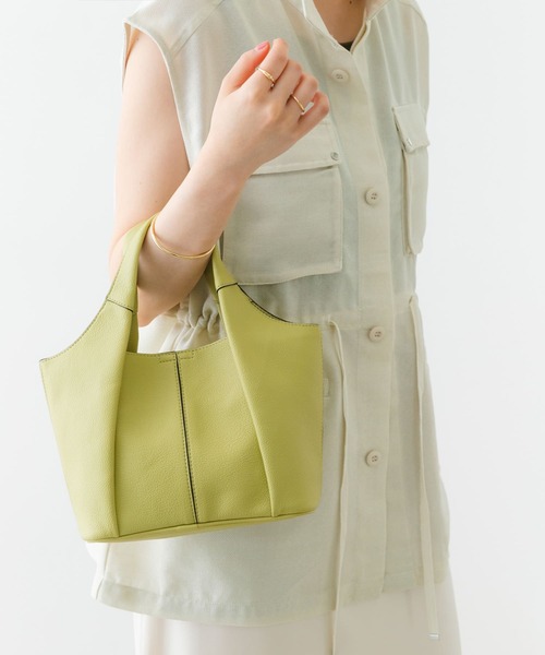 RODE SKO(ロデスコ)の「センターラインミドルバッグ(トートバッグ・レディース・ブラック/ベージュ/オフホワイト/ライトブルー/グリーン系その他・ONE)」の1枚目の写真