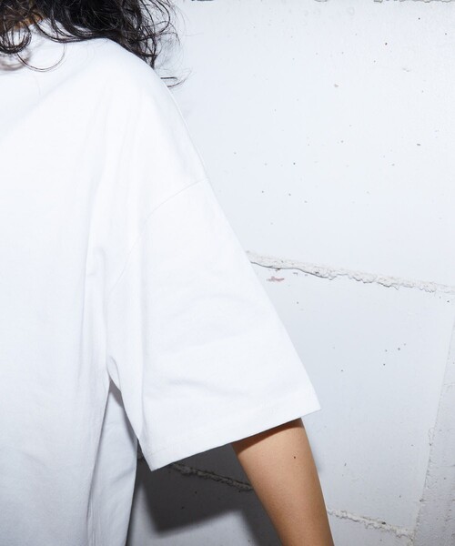 Disney(ディズニー)の「【DISNEY/ディズニー ミッキーマウス】 別注 ビッグシルエット フロントプリントTシャツ【限定展開】(Tシャツ/カットソー・メンズ・ホワイト/ホワイト×ブラック/ネイビー/ブラック・SMALL/MEDIUM/LARGE)」の18枚目の写真