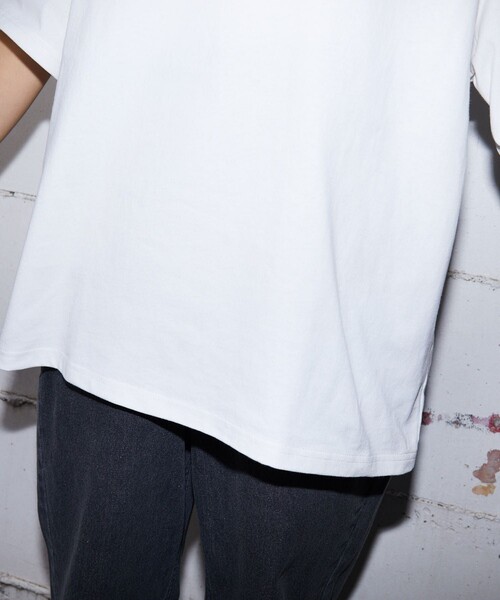 Disney(ディズニー)の「【DISNEY/ディズニー ミッキーマウス】 別注 ビッグシルエット フロントプリントTシャツ【限定展開】(Tシャツ/カットソー・メンズ・ホワイト/ホワイト×ブラック/ネイビー/ブラック・SMALL/MEDIUM/LARGE)」の20枚目の写真