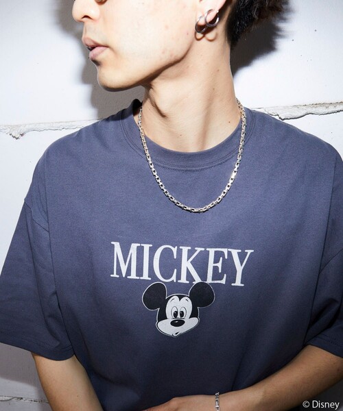 Disney(ディズニー)の「【DISNEY/ディズニー ミッキーマウス】 別注 ビッグシルエット フロントプリントTシャツ【限定展開】(Tシャツ/カットソー・メンズ・ホワイト/ホワイト×ブラック/ネイビー/ブラック・SMALL/MEDIUM/LARGE)」の16枚目の写真