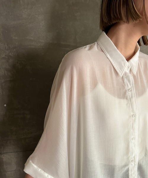 cona（コナ）の「【ZOZO限定】シアールーズシャツ（シャツ/ブラウス・レディース・ブラック/オフホワイト・FREE）」の7枚目の写真