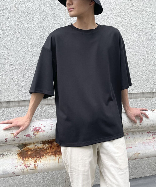 COMME CA ISM(コムサイズム)の「【WEB限定】 ビッグシルエット クルーネックTシャツ(Tシャツ/カットソー・メンズ・ホワイト/ブラック・MEDIUM/LARGE)」の2枚目の写真