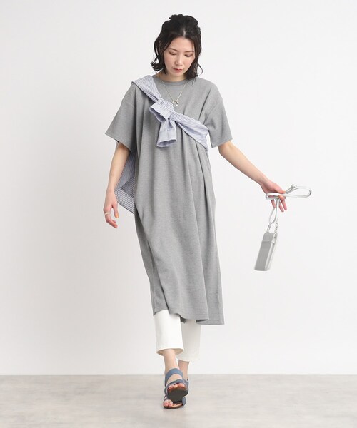 SHOO・LA・RUE（シューラルー）の「◆夏のアクティブスタイルに！ワッフルロングTシャツワンピース（ワンピース・レディース・カーキ/ブラック/グレー・02/03/04）」の4枚目の写真