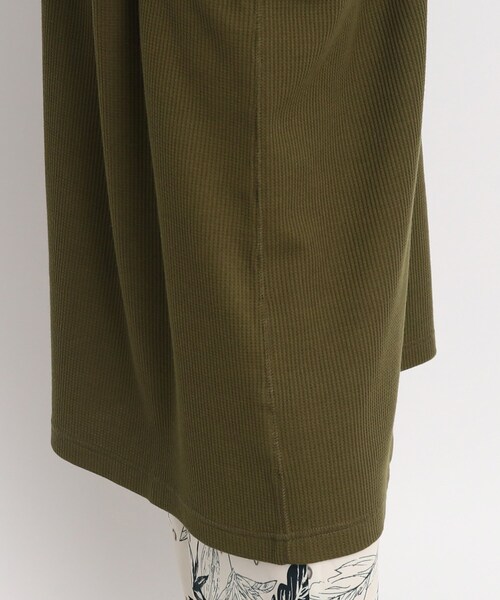 SHOO・LA・RUE（シューラルー）の「◆夏のアクティブスタイルに！ワッフルロングTシャツワンピース（ワンピース・レディース・カーキ/ブラック/グレー・02/03/04）」の16枚目の写真