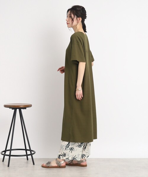 SHOO・LA・RUE（シューラルー）の「◆夏のアクティブスタイルに！ワッフルロングTシャツワンピース（ワンピース・レディース・カーキ/ブラック/グレー・02/03/04）」の19枚目の写真