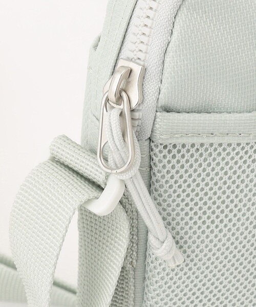 NIKE（ナイキ）の「NIKE/ナイキ 【限定展開】ヘリテージスモールアイテム/ショルダーバッグ（ショルダーバッグ・メンズ・シルバー/ブラック・ONE SIZE）」の9枚目の写真