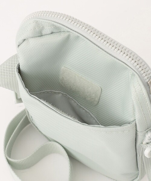 NIKE（ナイキ）の「NIKE/ナイキ 【限定展開】ヘリテージスモールアイテム/ショルダーバッグ（ショルダーバッグ・メンズ・シルバー/ブラック・ONE SIZE）」の11枚目の写真