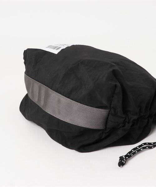 Java（ジャバ）の「《JaVa ジャバコラボ》トレンド＆収納力抜群。　2wayドロストミニショルダーバッグ（ショルダーバッグ・レディース・ブラック/グレー/ホワイト/シルバー・ONE SIZE）」の16枚目の写真