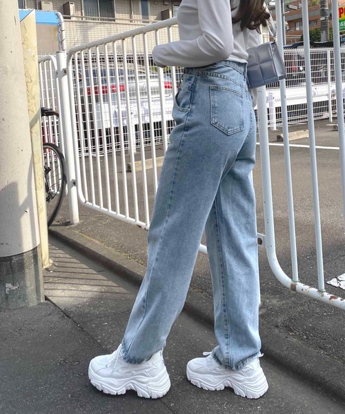 NANEA(ナネア)の「クロスハイウエストデザインデニムパンツ(デニムパンツ・レディース・ブルー/ネイビー/ブラック/インディゴブルー・SMALL/MEDIUM/LARGE/X-LARGE)」の11枚目の写真