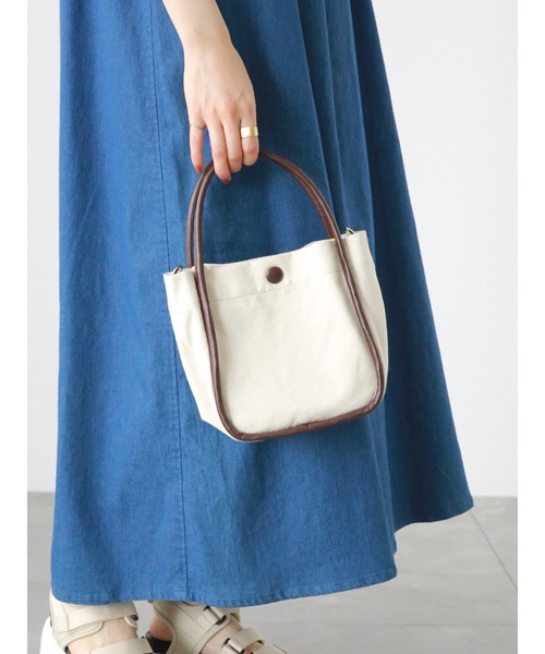 ehka sopo（エヘカソポ）の「キャンバスコンビショルダーバッグ（ハンドバッグ・レディース・ブラウン/ベージュ/キャメル・F）」の2枚目の写真