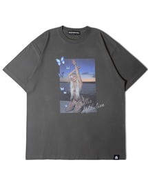GALLIS ADDICTION（ガリスアディクション）の「GA GIRL-PHOTO TEE（Tシャツ/カットソー）」