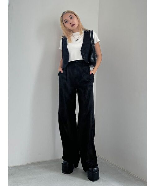 EMODA(エモダ)の「ロゴミニマルTシャツ(Tシャツ/カットソー・レディース・ブラック/ホワイト/ベージュ・FREE)」の10枚目の写真