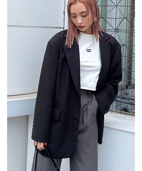 EMODA(エモダ)の「ロゴミニマルTシャツ(Tシャツ/カットソー・レディース・ブラック/ホワイト/ベージュ・FREE)」の18枚目の写真