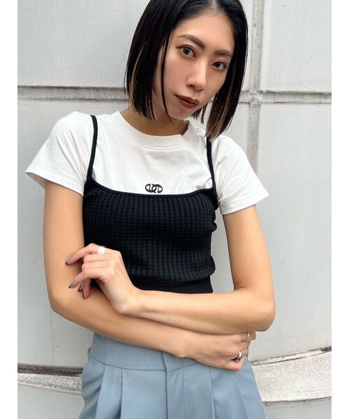 EMODA(エモダ)の「ロゴミニマルTシャツ(Tシャツ/カットソー・レディース・ブラック/ホワイト/ベージュ・FREE)」の12枚目の写真