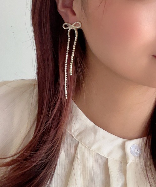 muure(ミュール)の「【CHOUEL closet】リボンパールビジュー切替ピアス(ピアス(両耳用)・レディース・ゴールド・FREE)」の6枚目の写真