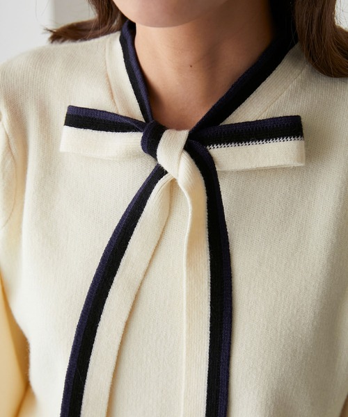 BONLECILL（ボンルシール）の「トリコロール袖ボリュームボウタイニットプルオーバー（ニット/セーター・レディース・キャメル/ネイビー/レッド/アイボリー・FREE）」の8枚目の写真