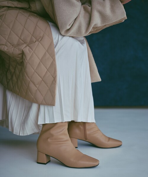 OPAQUE.CLIP（オペークドットクリップ）の「◆【抗菌防臭加工/5cmヒール】ストレッチショートブーツ（ブーツ・レディース・オフホワイト/ブラック/ベージュ・02/03/01）」の4枚目の写真