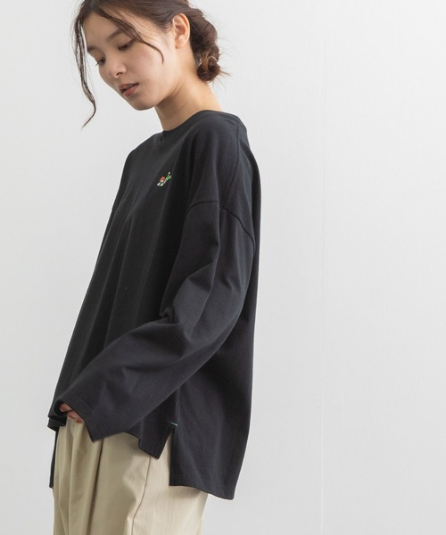 POU DOU DOU(プードゥドゥ)の「USAコットンワンポイント刺繍ワイドロンTee(Tシャツ/カットソー・レディース・ブラック/ライトブルー/スミクロ/オレンジ/オフホワイト・3)」の21枚目の写真