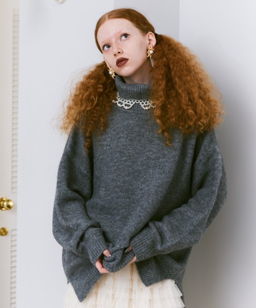 manana suerte（マニャーナスエルテ）の「オーバールーズタートルネックニット（ニット/セーター・レディース・パープル/ブラック/アイボリー/カーキ/グレー・FREE）」の4枚目の写真