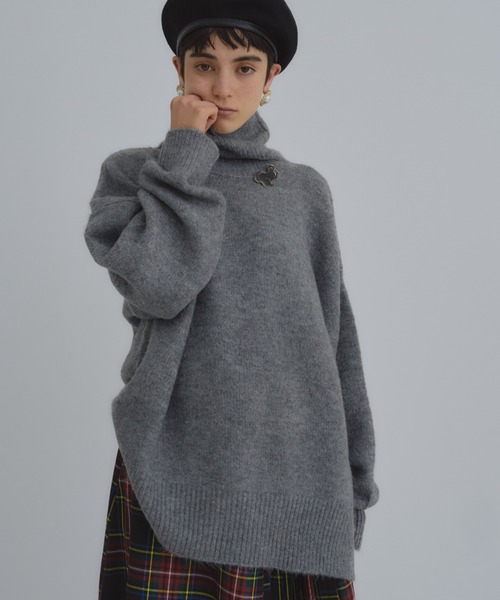 manana suerte（マニャーナスエルテ）の「オーバールーズタートルネックニット（ニット/セーター・レディース・パープル/ブラック/アイボリー/カーキ/グレー・FREE）」の8枚目の写真