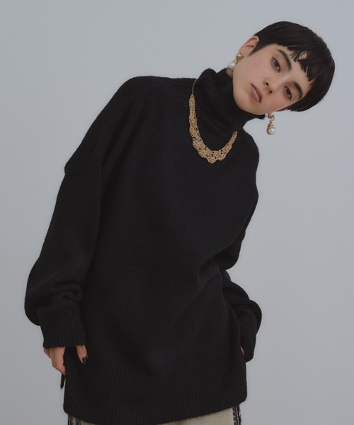 manana suerte（マニャーナスエルテ）の「オーバールーズタートルネックニット（ニット/セーター・レディース・パープル/ブラック/アイボリー/カーキ/グレー・FREE）」の9枚目の写真