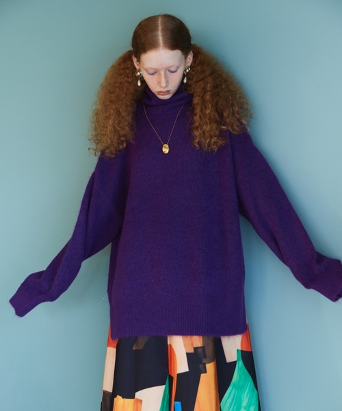 manana suerte（マニャーナスエルテ）の「オーバールーズタートルネックニット（ニット/セーター・レディース・パープル/ブラック/アイボリー/カーキ/グレー・FREE）」の14枚目の写真