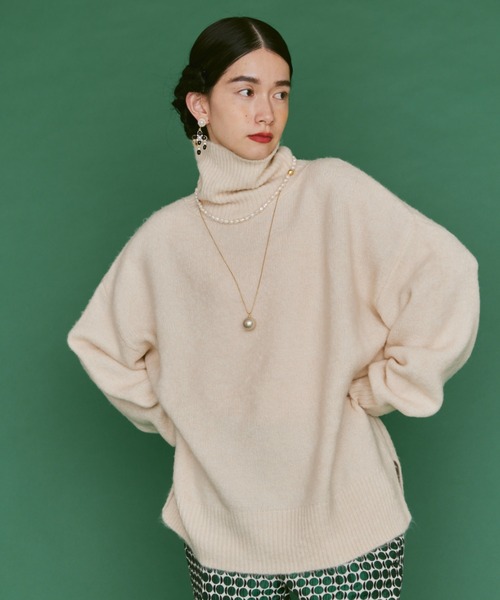 manana suerte（マニャーナスエルテ）の「オーバールーズタートルネックニット（ニット/セーター・レディース・パープル/ブラック/アイボリー/カーキ/グレー・FREE）」の12枚目の写真