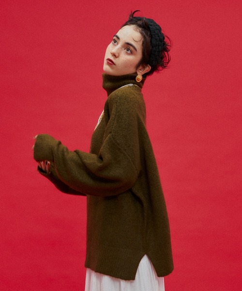 manana suerte（マニャーナスエルテ）の「オーバールーズタートルネックニット（ニット/セーター・レディース・パープル/ブラック/アイボリー/カーキ/グレー・FREE）」の20枚目の写真