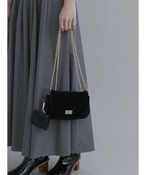 Te chichi(テチチ)の「キルティングチェーンバッグ(ハンドバッグ・レディース・グリーン/ゴールド/ブラック・F)」の2枚目の写真