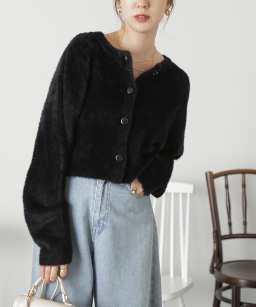 FREE'S MART（フリーズマート）の「◆前後２ＷＡＹショートシャギーショート丈ニット（カーディガン/ボレロ・レディース・ブルー/ブラック/ホワイト/ピンク・FREE）」の6枚目の写真