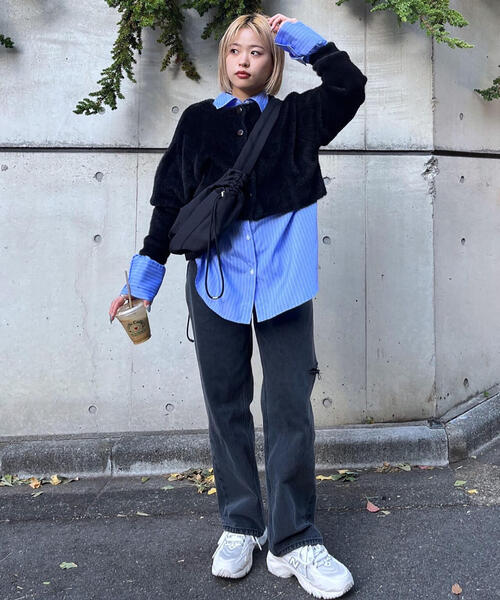 FREE'S MART（フリーズマート）の「◆前後２ＷＡＹショートシャギーショート丈ニット（カーディガン/ボレロ・レディース・ブルー/ブラック/ホワイト/ピンク・FREE）」の21枚目の写真