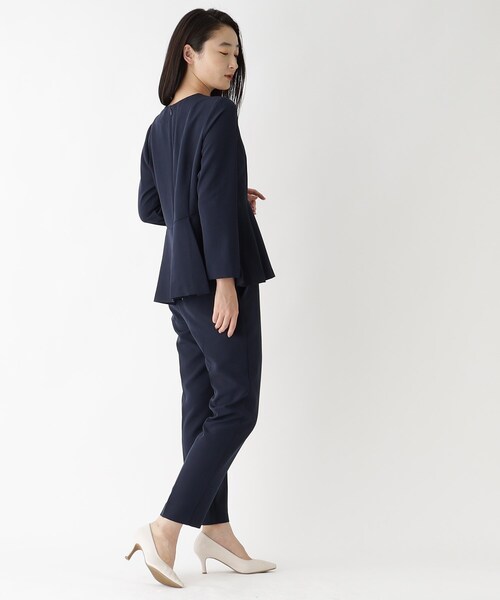 OPAQUE.CLIP（オペークドットクリップ）の「◆≪オケージョン／セットアップ対応≫ パール調ボタン付きペプラムブラウス【洗濯機洗い可／イージケア】（シャツ/ブラウス・レディース・ライトベージュ/ブルー系その他・40/38/42/36）」の22枚目の写真